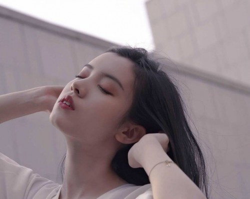 Yerkir Media TV官网