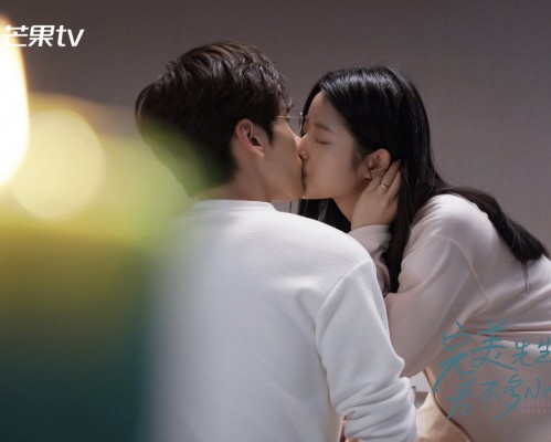   西安饮品有限公司与康师傅西安饮品有限公司：两家西安本土饮品企业的发展历程、产品特色与市场竞争力 