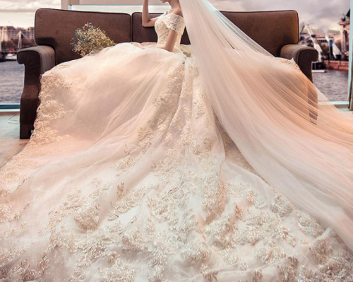 西安品味婚纱礼服批发公司